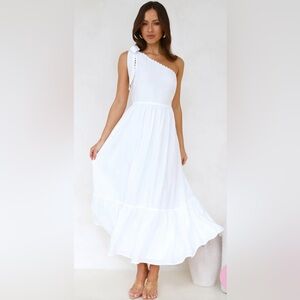 NWT Hello Molly White One Shoulder Dress